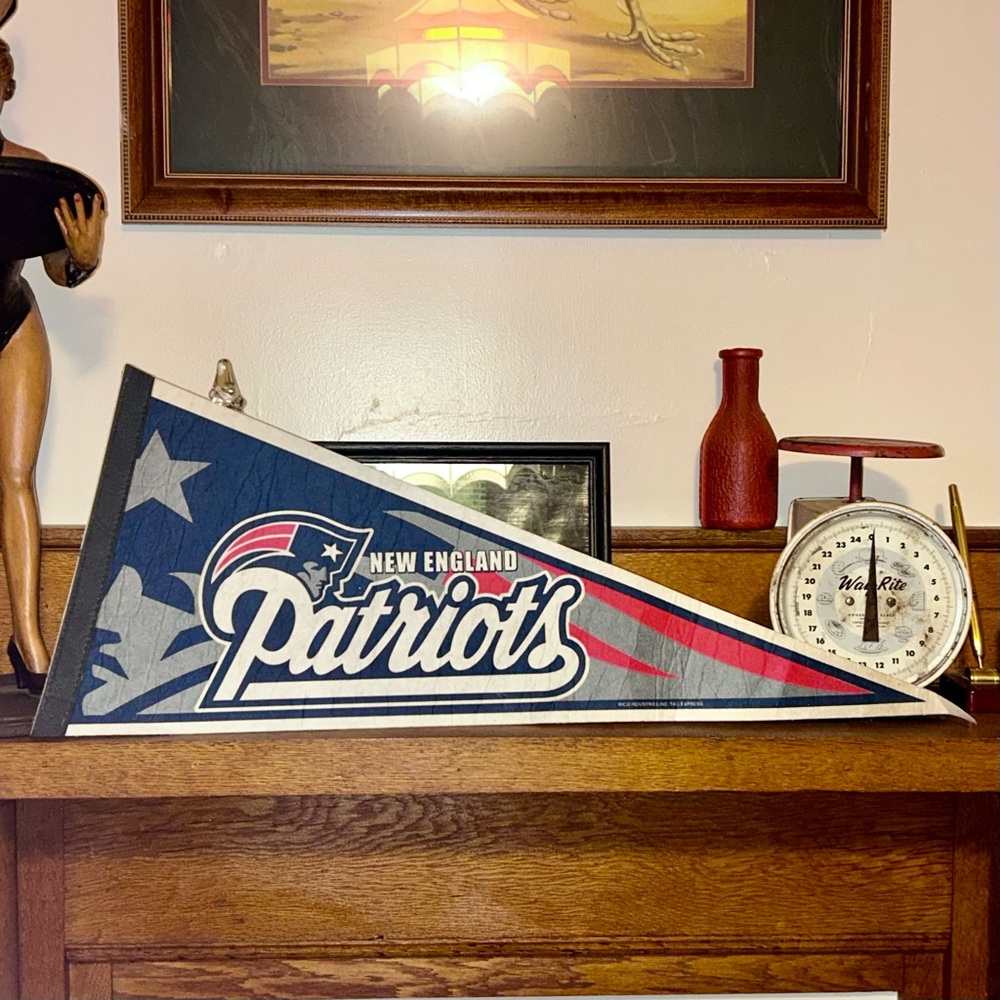 Vintage Y2K New England Patriots Felt Pennant Banner Flag Licensed NFL Fan Gear - Picture 6 of 15